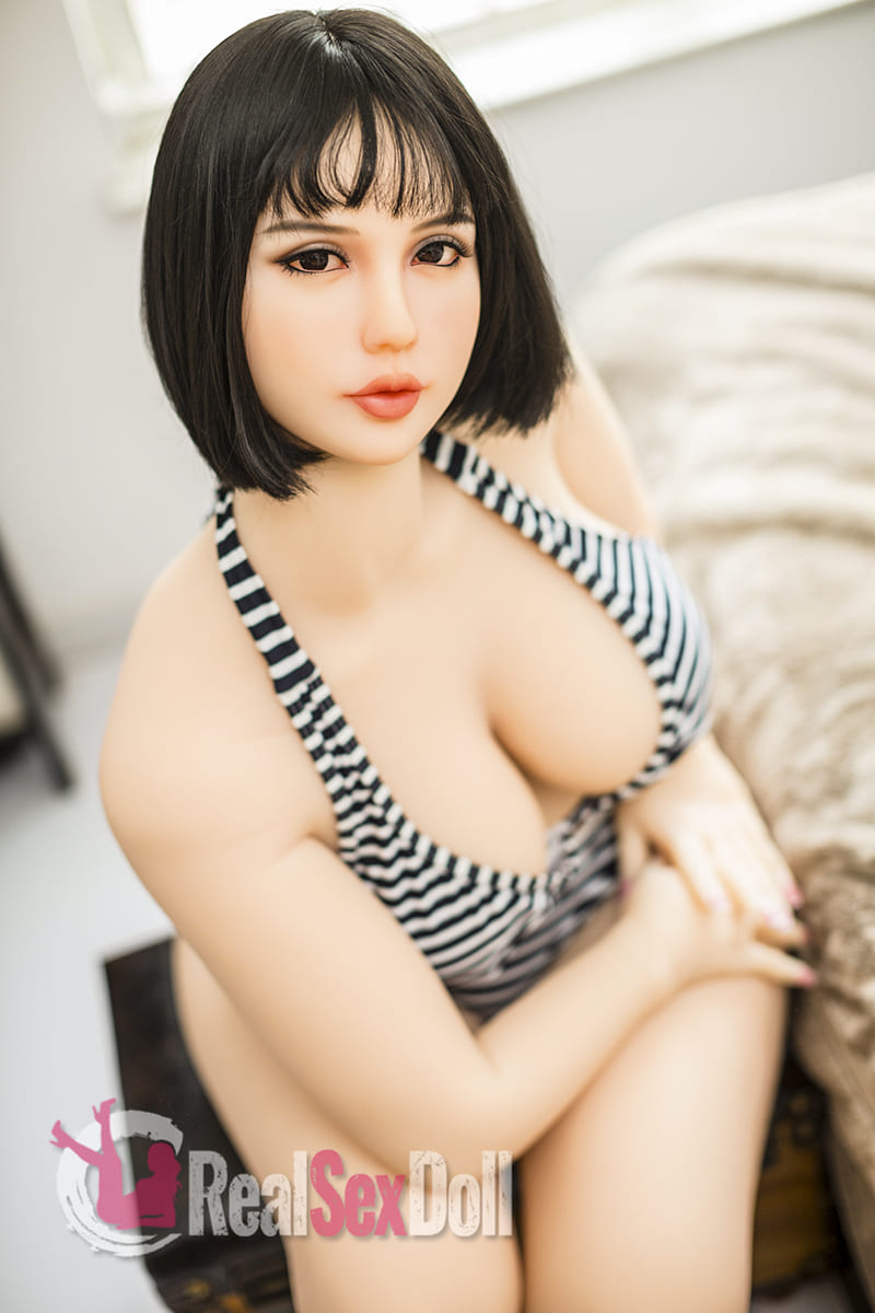 163cm / 5ft4 H-cup BBW Real Doll Tracy vista 2