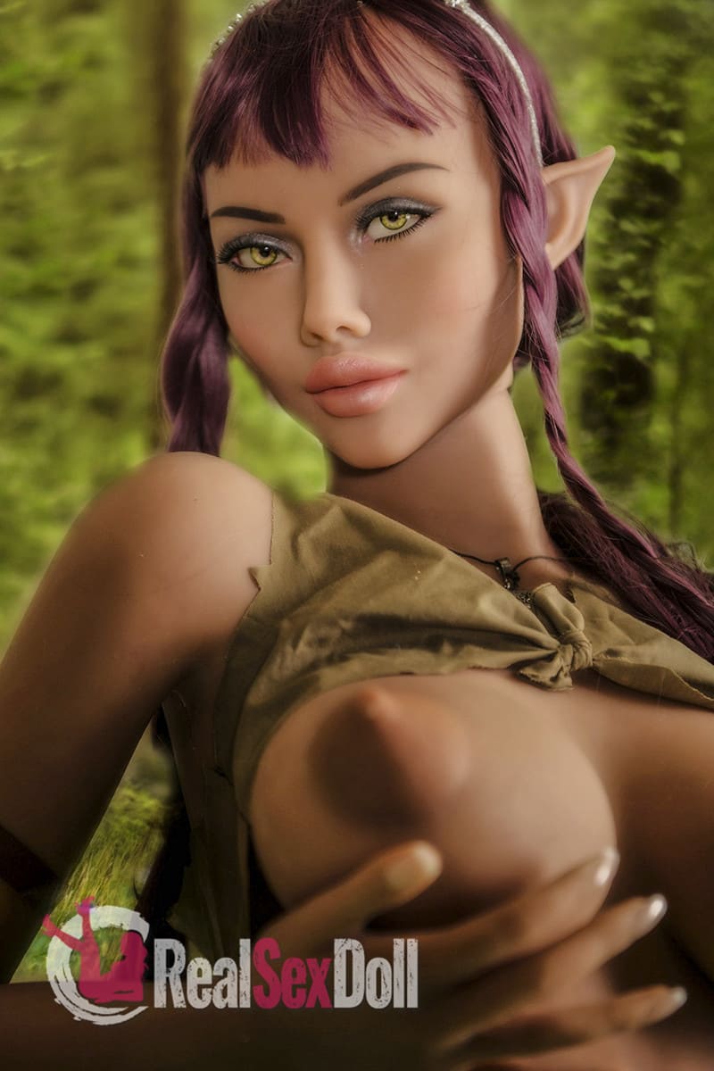 157cm / 5ft1 B-cup Vampire Doris With Big Titties vista 4