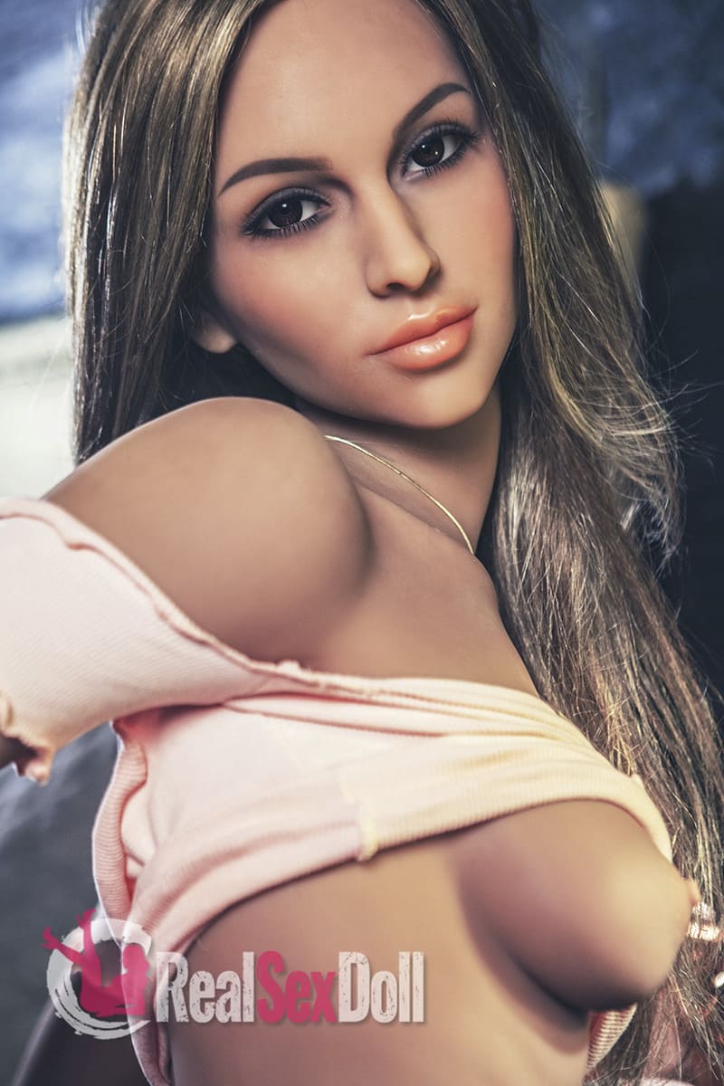 168cm / 5ft6 B-cup Skinny Sex Doll Finley vista 2