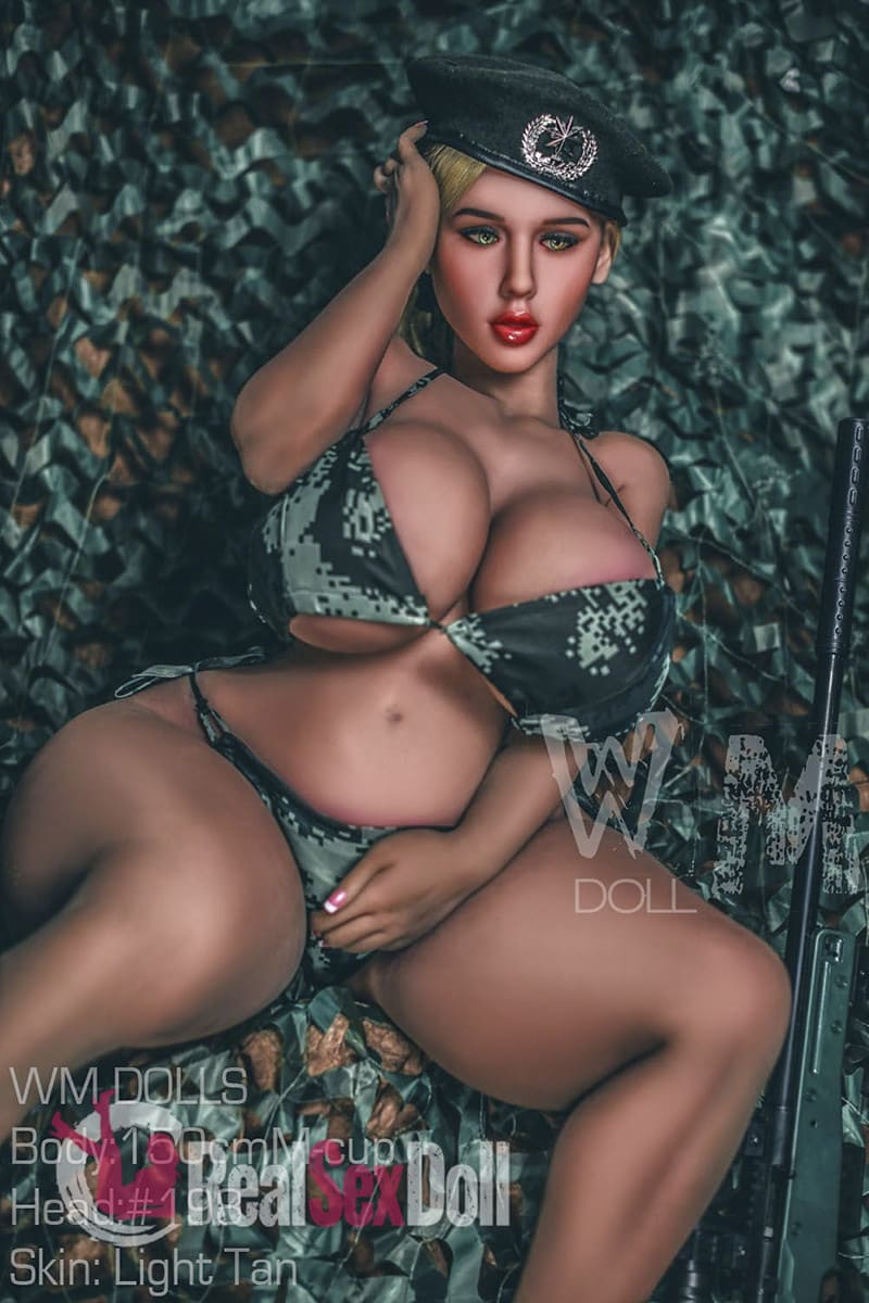 150cm / 4ft11 M-cup Mega Breasts Love Doll Alexis vista 7