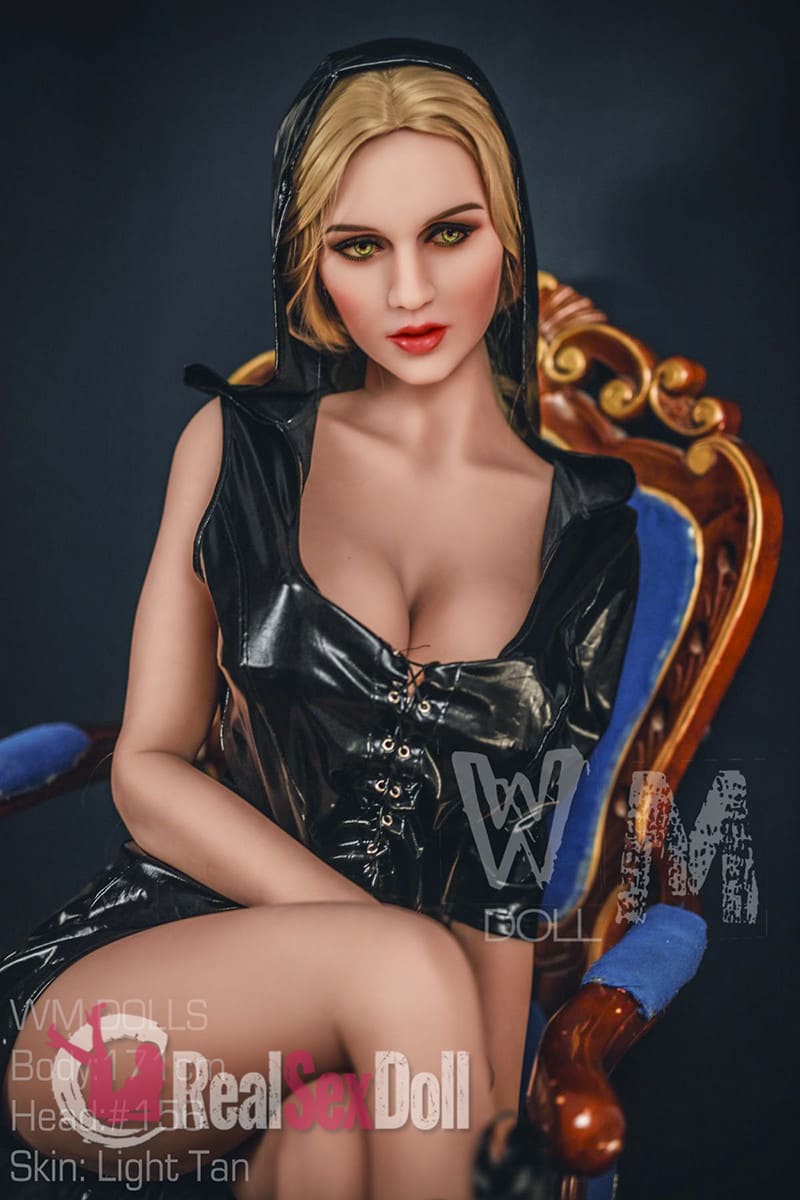 171cm / 5ft7 H-cup BBW Real Doll Turid vista 2