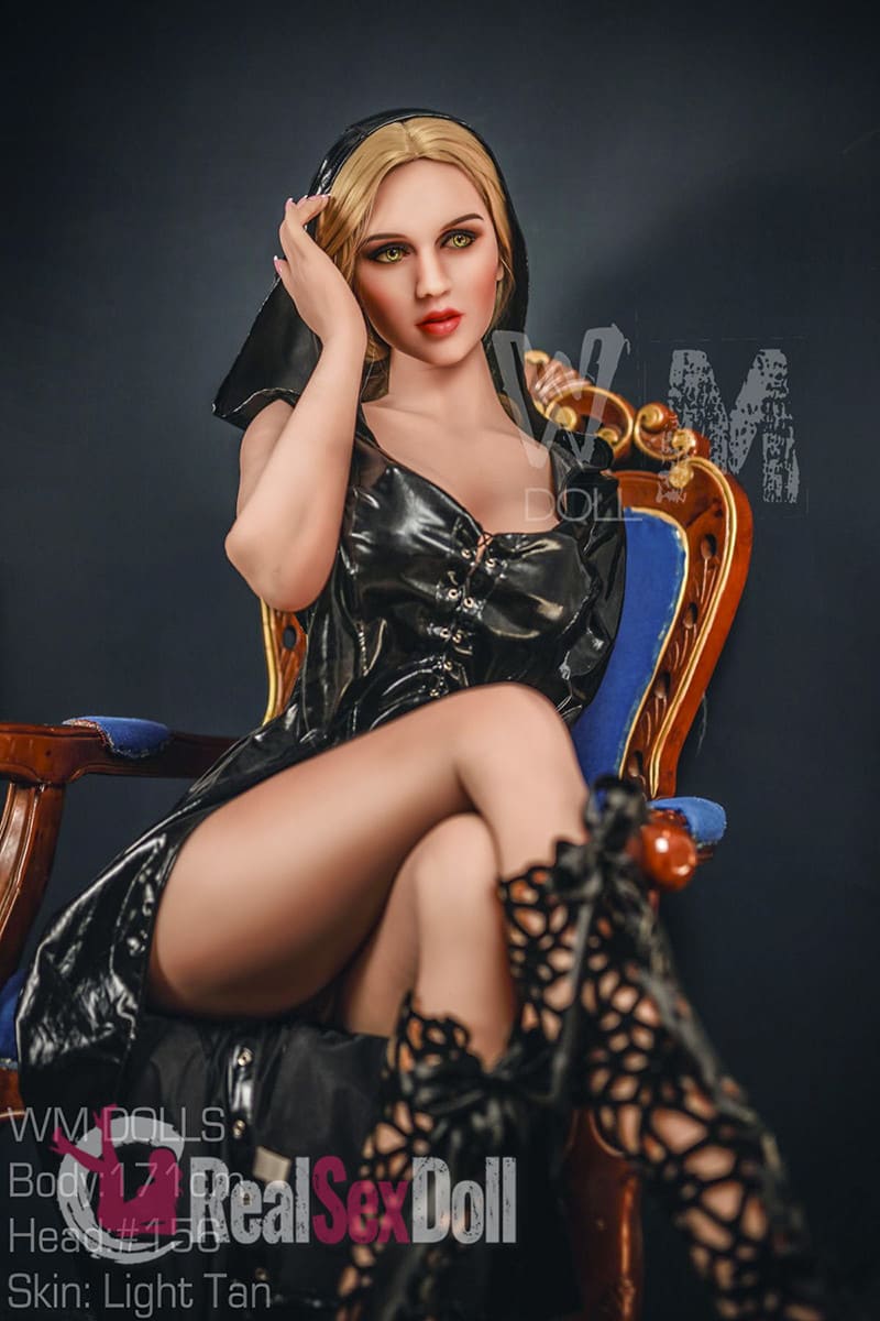 171cm / 5ft7 H-cup BBW Real Doll Turid vista 8