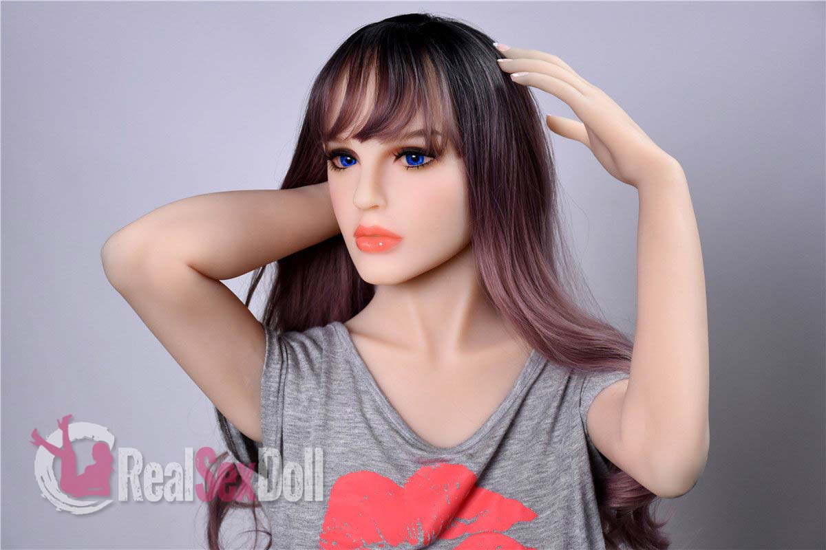 155cm / 5ft1 Super Voluptuous Love Doll Mila vista 3