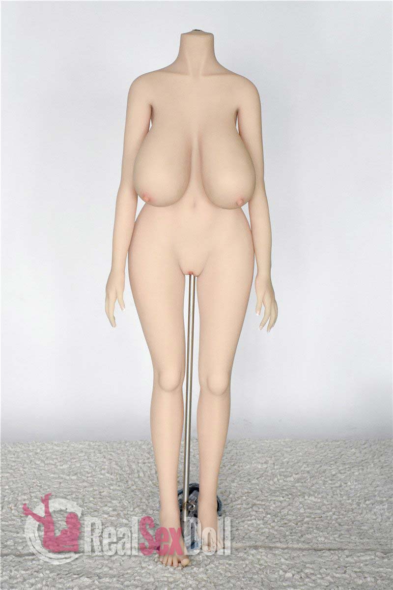 155cm / 5ft1 Super Voluptuous Love Doll Mila vista 6