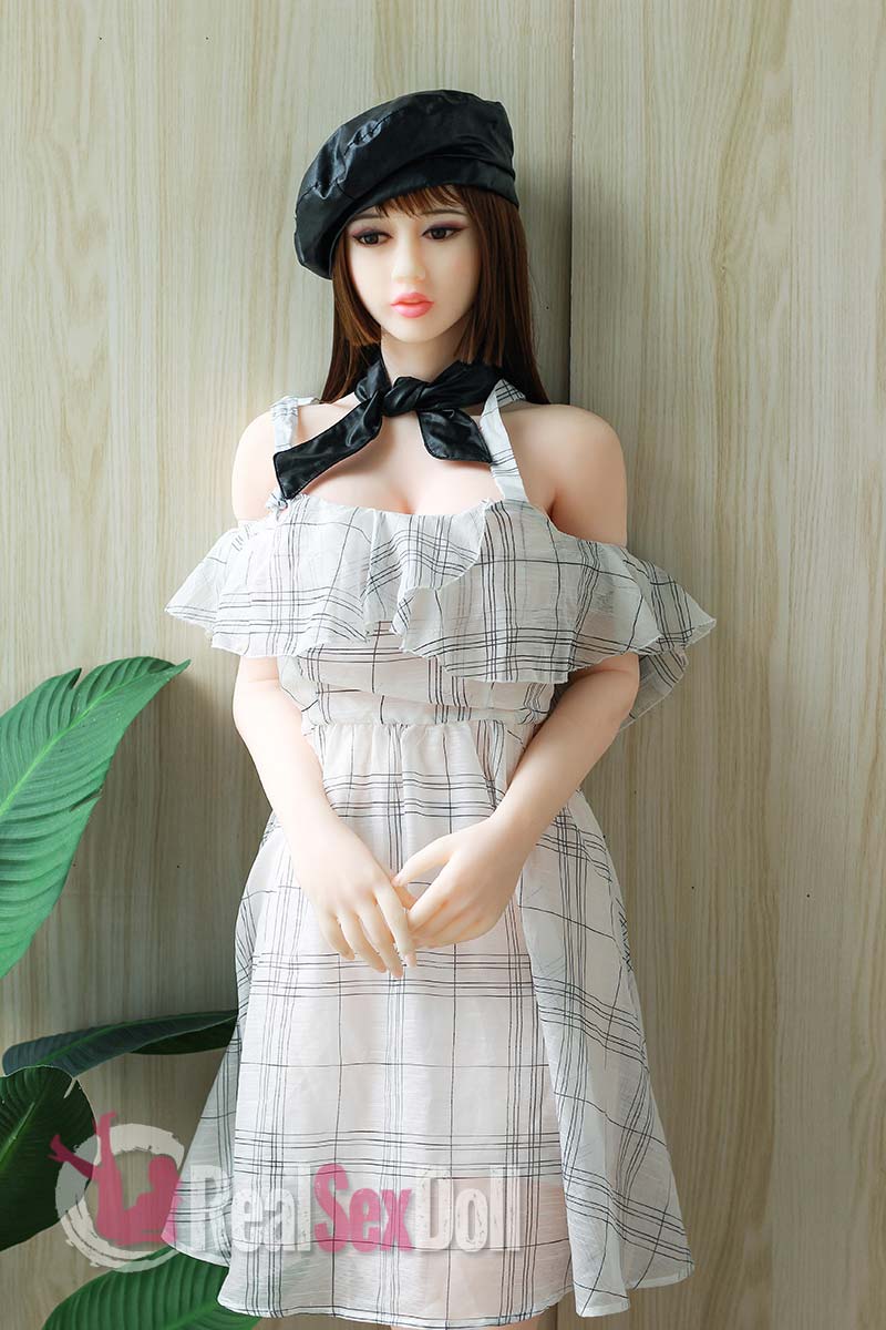 165cm / 5ft5 F-Cup Busty Sex Doll Zaina vista 3
