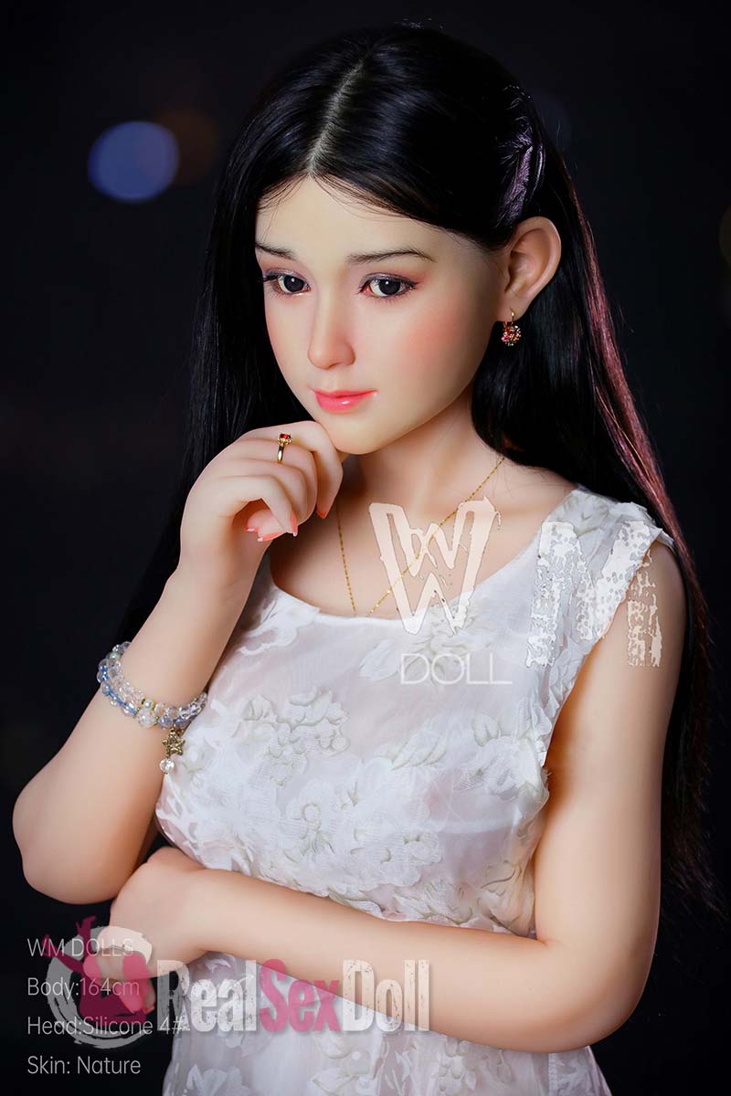 164cm / 5ft4 C-cup Sweet Heart Maeva With Silicone Head