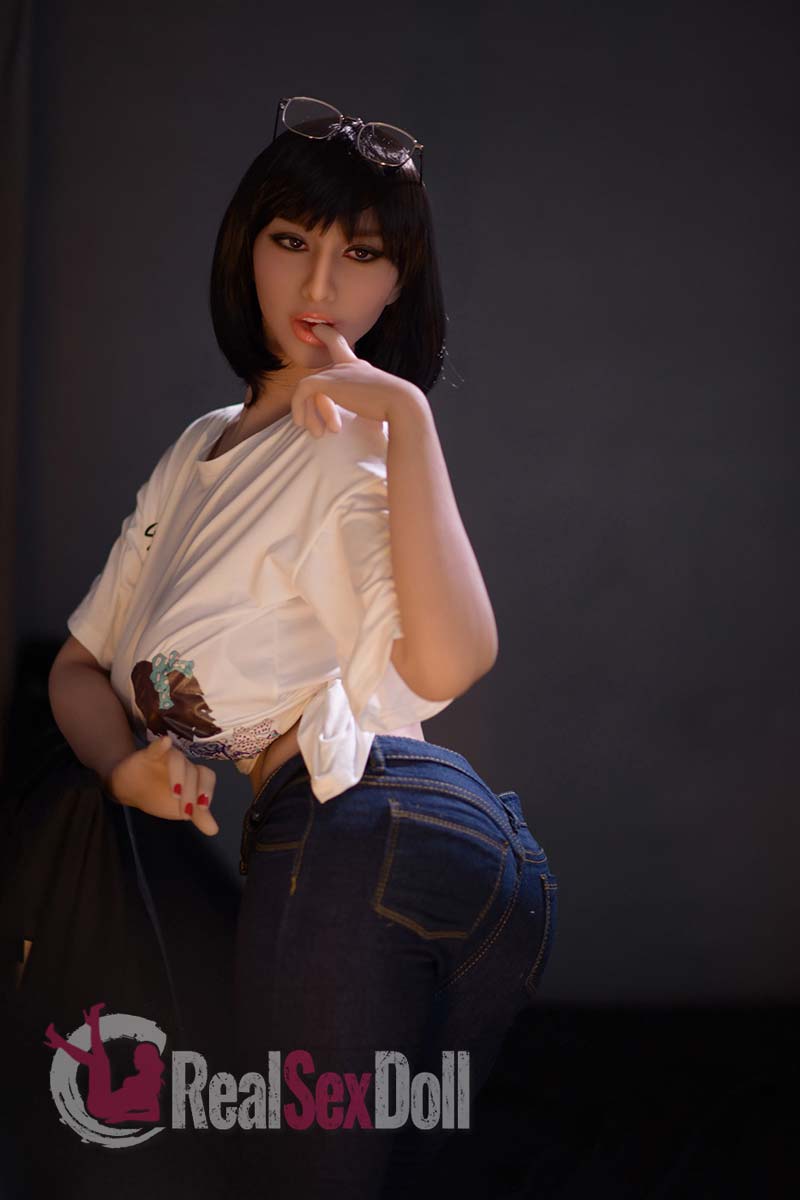 163cm / 5ft4  I-cup BBW Real Doll Zephyrine vista 3