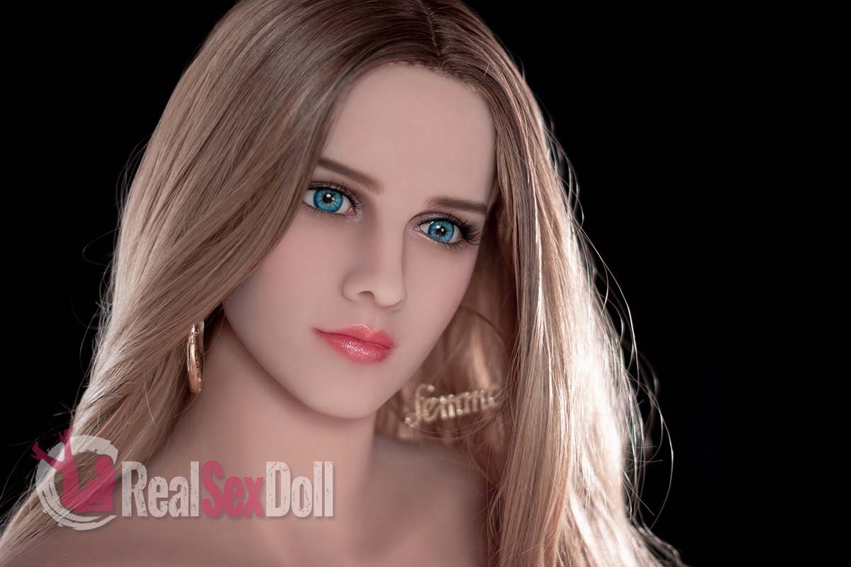 158cm / 5ft2 G-Cup Hyper Realistic Companion Love Doll Zelda vista 3