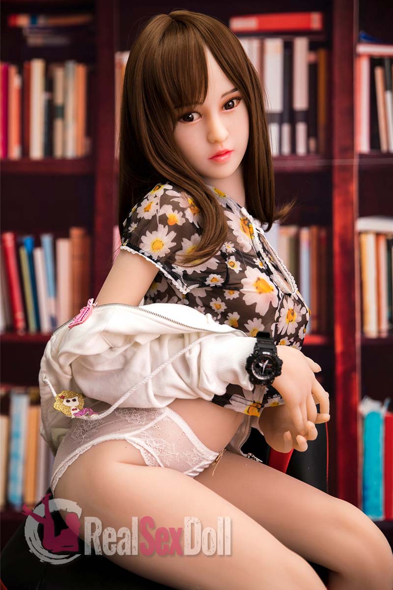 149cm / 4ft11  D-Cup Love Doll Pilar vista 3