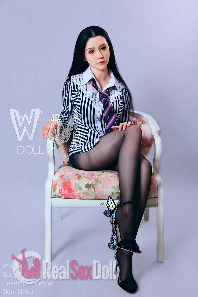 158cm / 5ft2 C-cup Silicone Love Doll Lenora vista 6