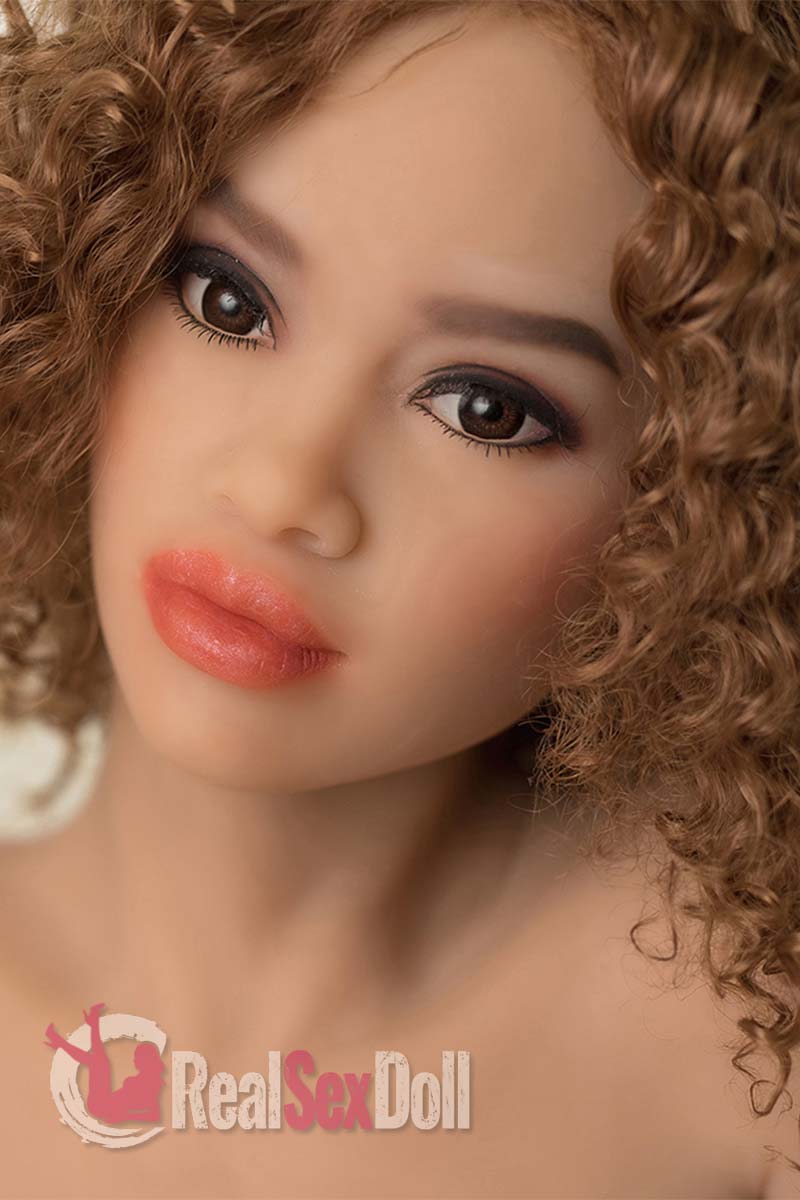 160cm / 5ft3 G-Cup Kissy Lips Sex Doll Zendaya vista 6