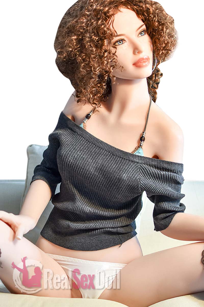 165cm / 5ft5 A-Cup Small Boobs Sex Doll Mildred vista 3