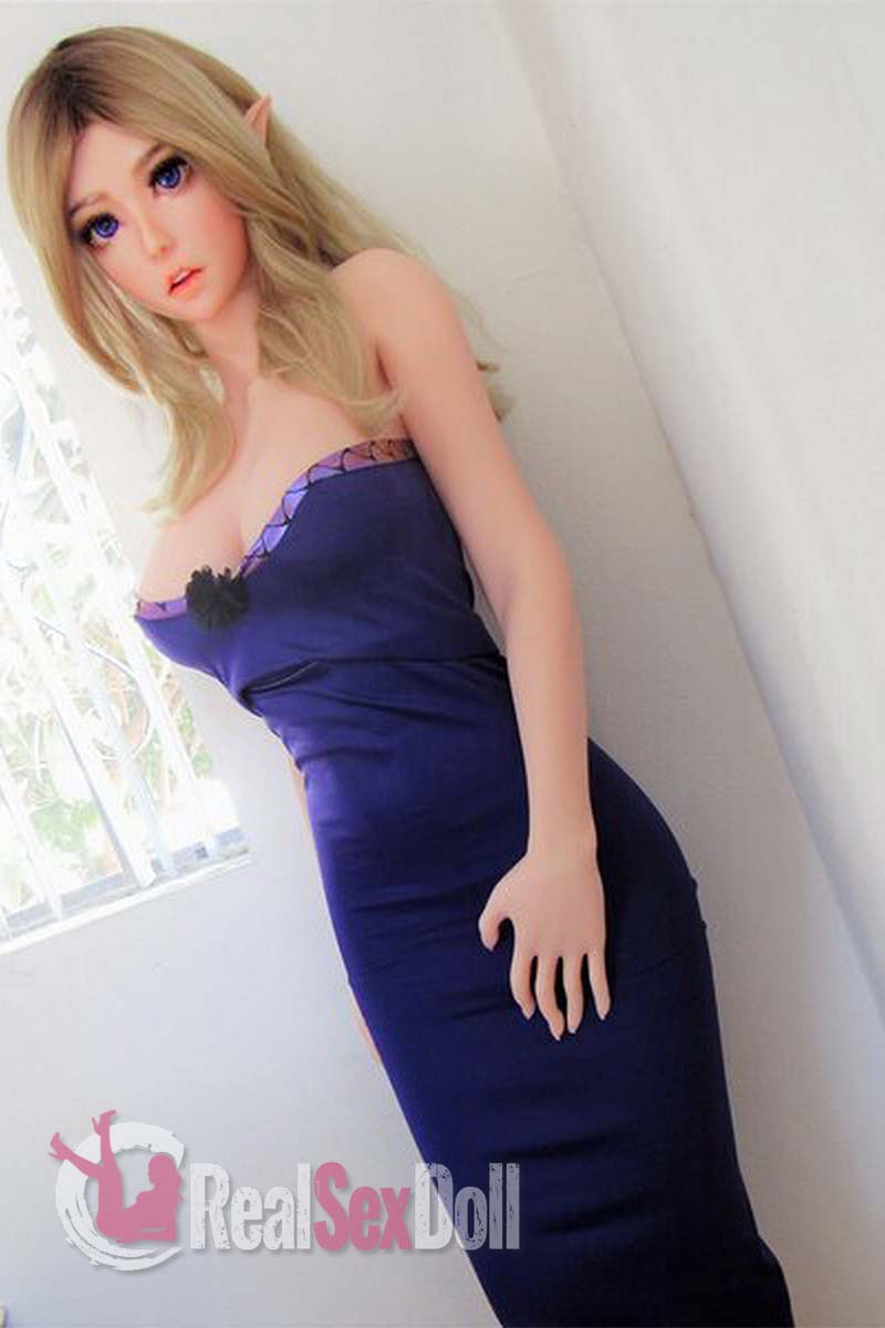 150cm/4ft11 Anime Silicone Sex Doll Takano Rie vista 4