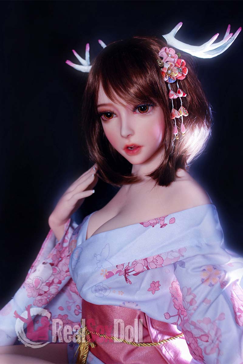 150cm/4ft11 Anime Silicone Sex Doll Akimoto Mizuki vista 2