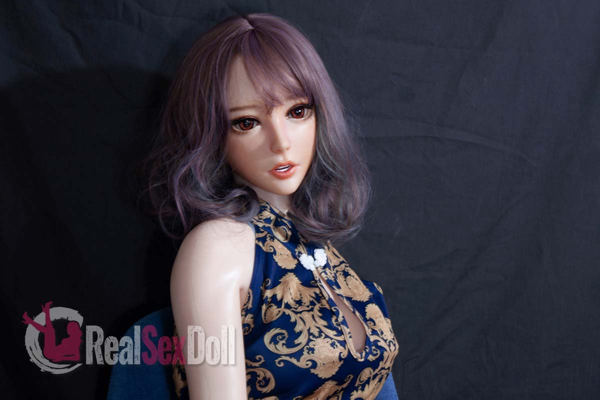 165cm/5ft5 Anime Silicone Love Doll Akimoto Mami vista 5