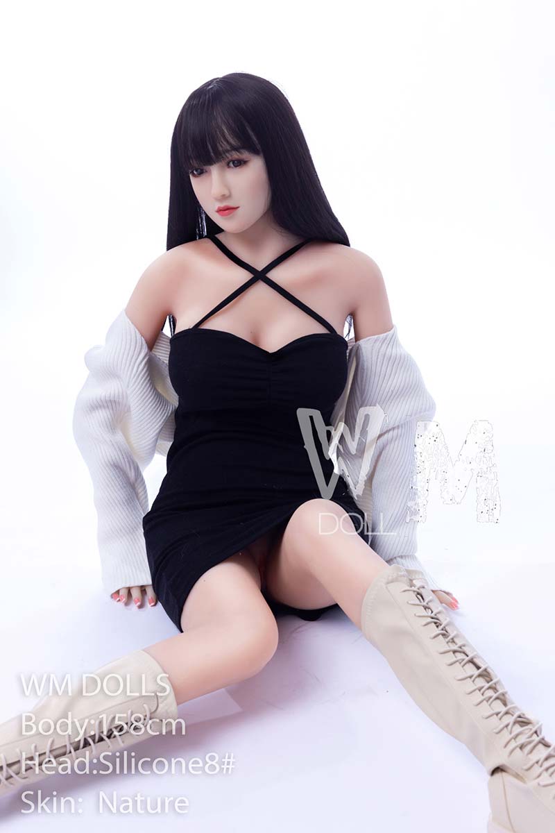158cm/5ft2 D-cup Curvy Ilsa with Silicone Head vista 8