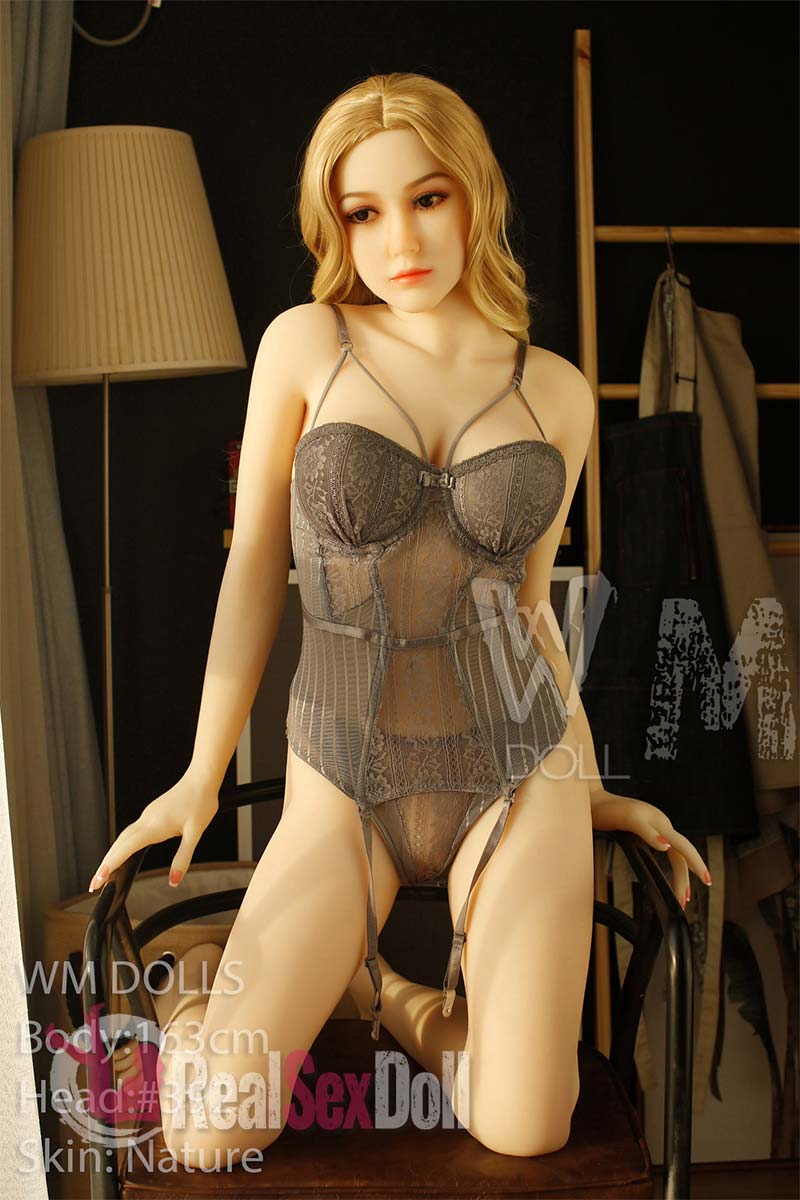 163cm / 5ft4 C-cup Realsexdoll Maude vista 8