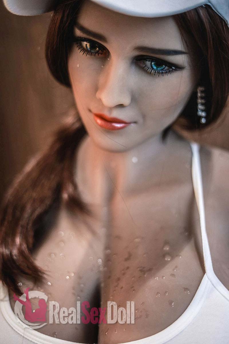 150cm /4ft11 O-cup Juicy Fertile love Doll Kiera vista 4