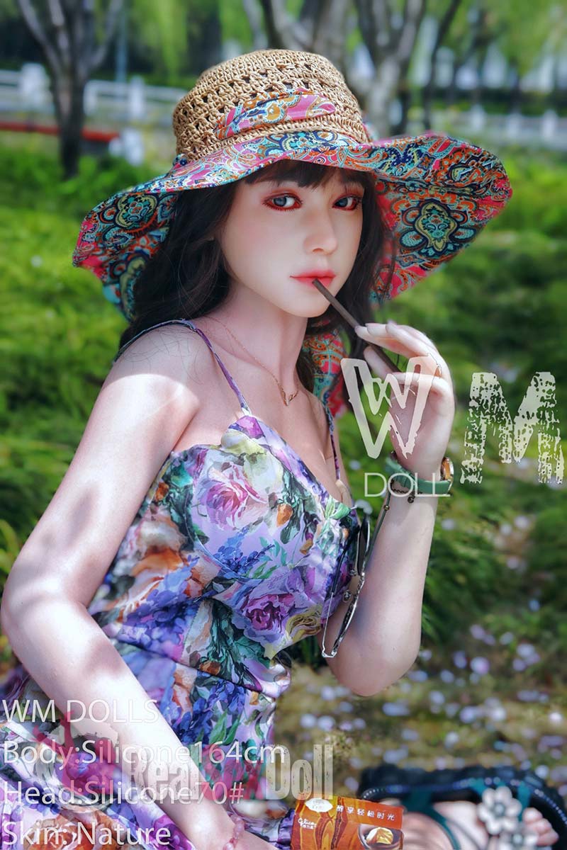 164cm /5ft4 Silicone Spring Picnic Real Doll Ariella