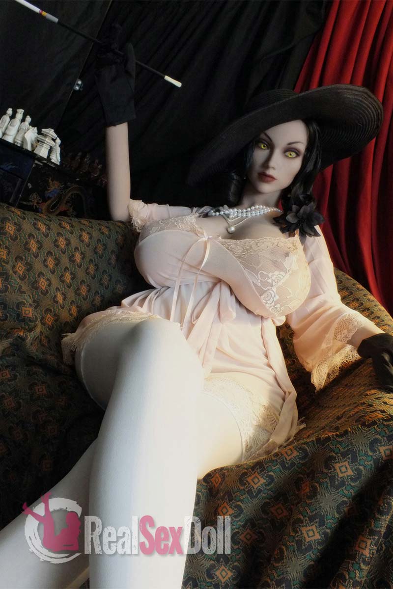 160cm / 5ft3 K-cup BBW love Doll Tabitha vista 7