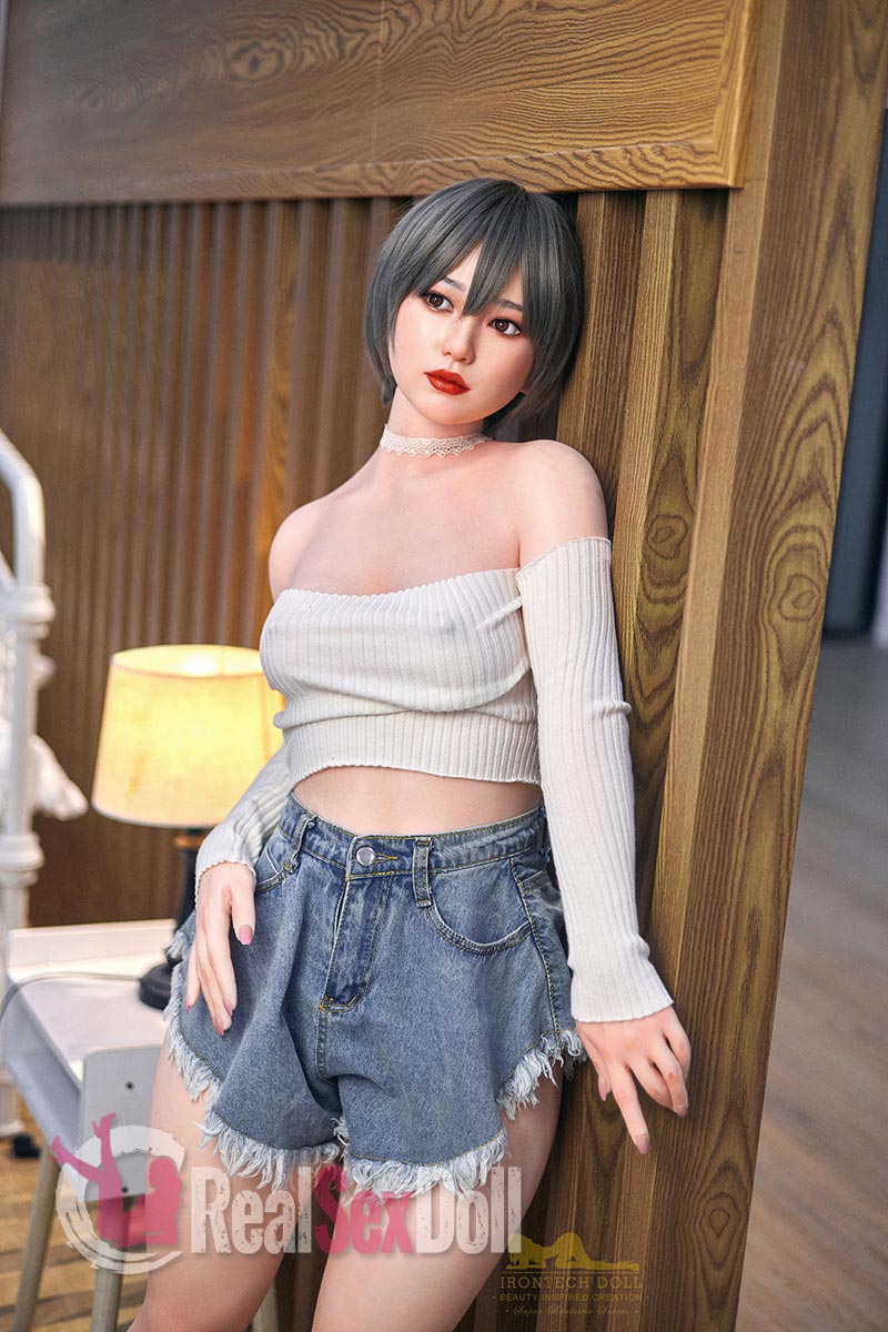 152cm/4ft11 A-cup Asian Silicone Sex Doll Chiara vista 8