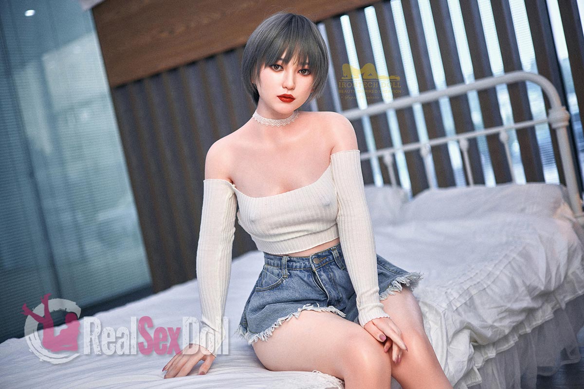 152cm/4ft11 A-cup Asian Silicone Sex Doll Chiara vista 6