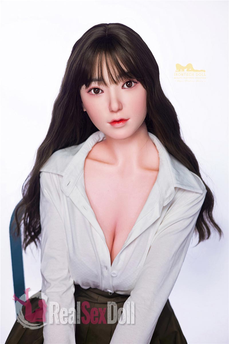 153cm/4ft11 F-cup Asian Silicone Sex Doll Miku vista 3