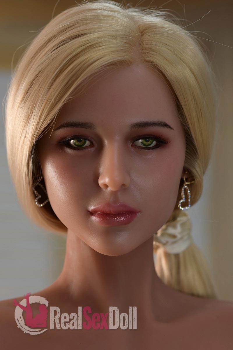 162cm/5ft3 C-Cup Blonde Sex Doll Luana vista 3