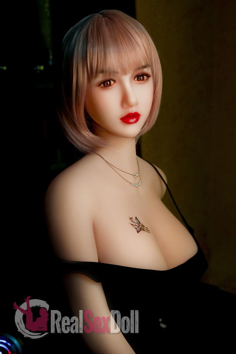 165cm/5ft5 D-cup Asian Love Doll Zsoka vista 2