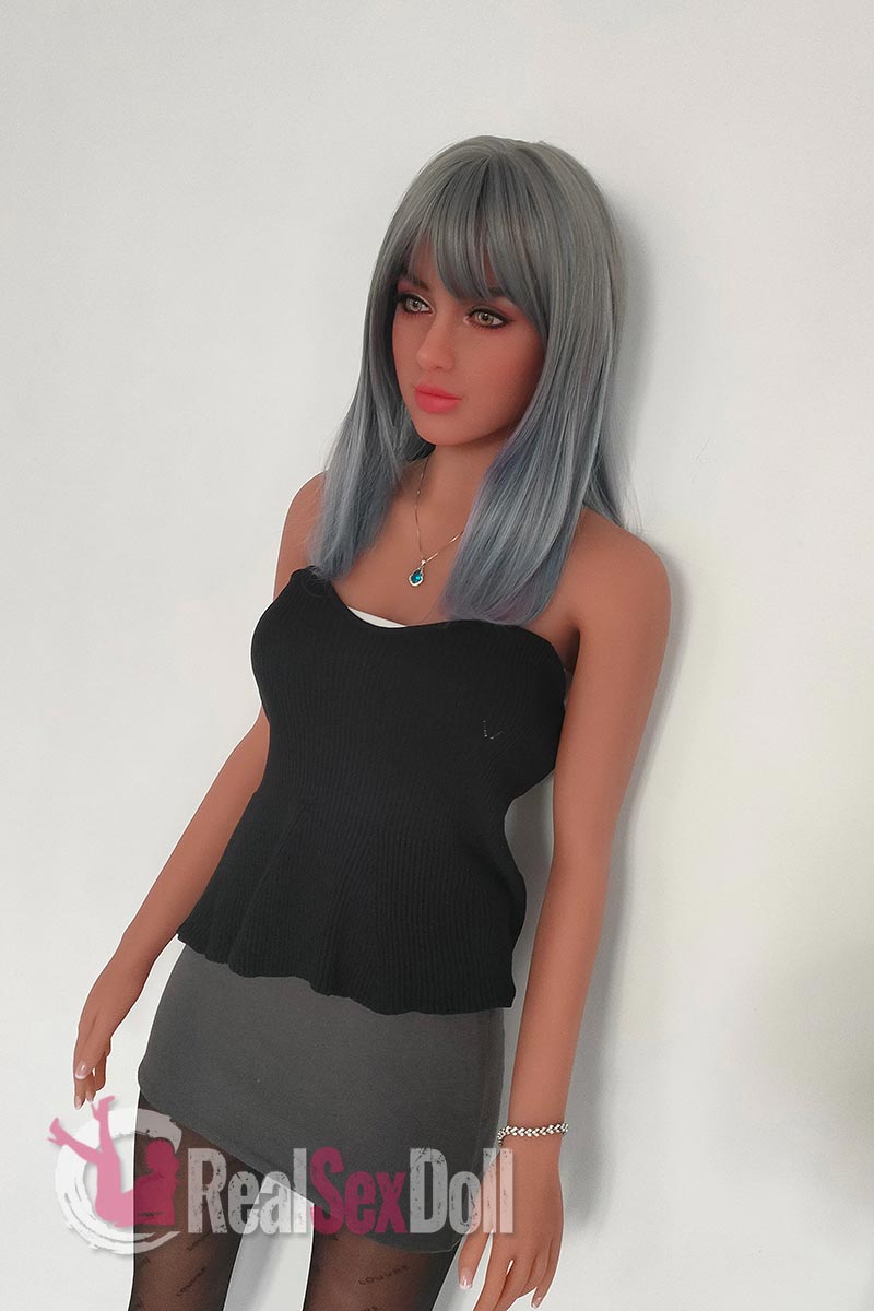 158cm/5ft2 C-cup Blonde Love Doll Livia vista 7