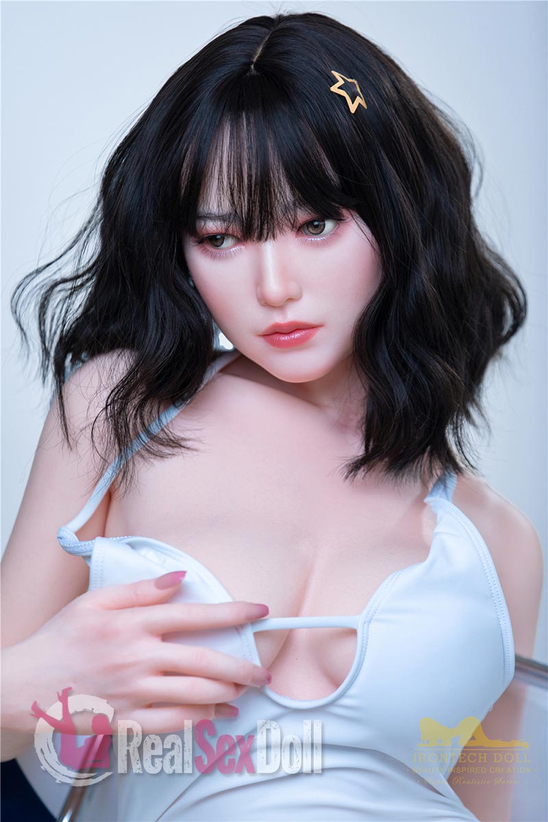 153cm/4ft11 F-cup Curvy Silicone Sex Doll Misa vista 4