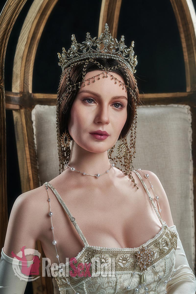 170cm/5ft7 C-cup Noble Empress With Head GE78 vista 2