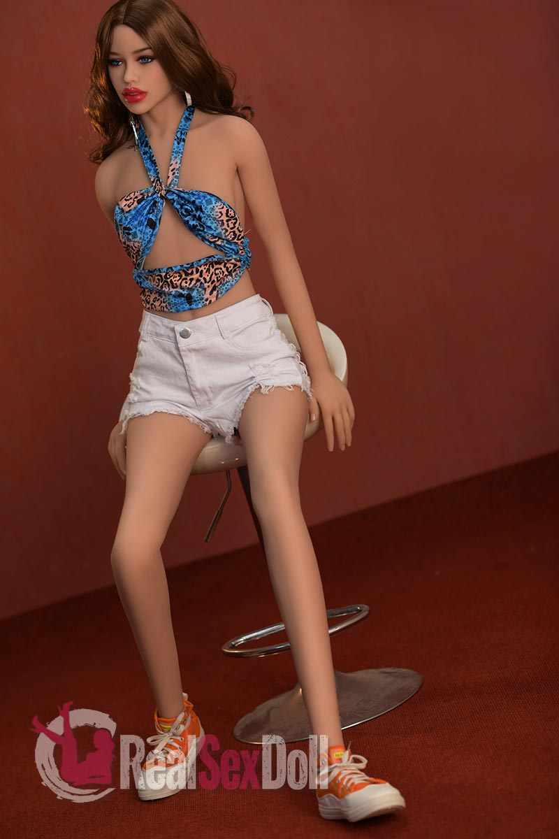 166cm/5ft5 A-cup Skinny Sex Doll Beatrice vista 3