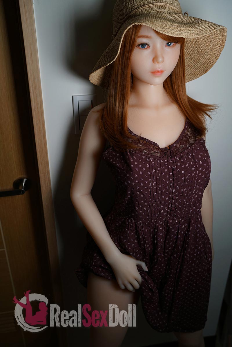 160cm/5ft3 G-cup Cruvy Sex Doll Silicone Sex Doll Akira vista 3