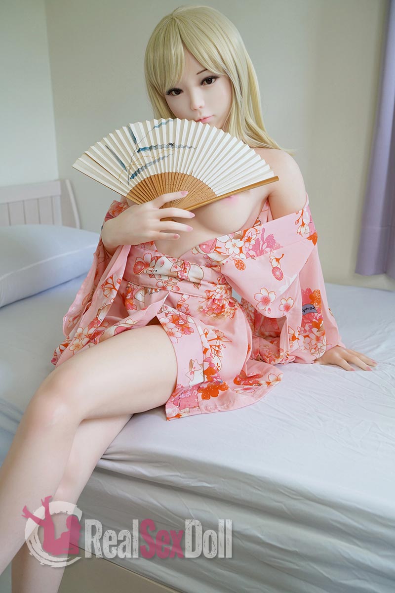 150cm/4ft11 C-cup Curvy Silicone Sex Doll Ariel vista 5