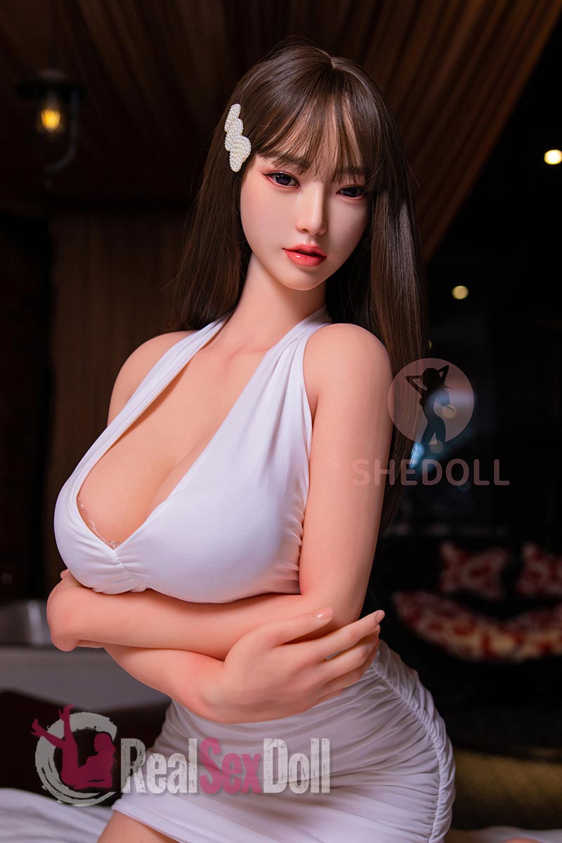 158cm/5ft2 F-cup Skinny Japanese Love Doll LuLu vista 4