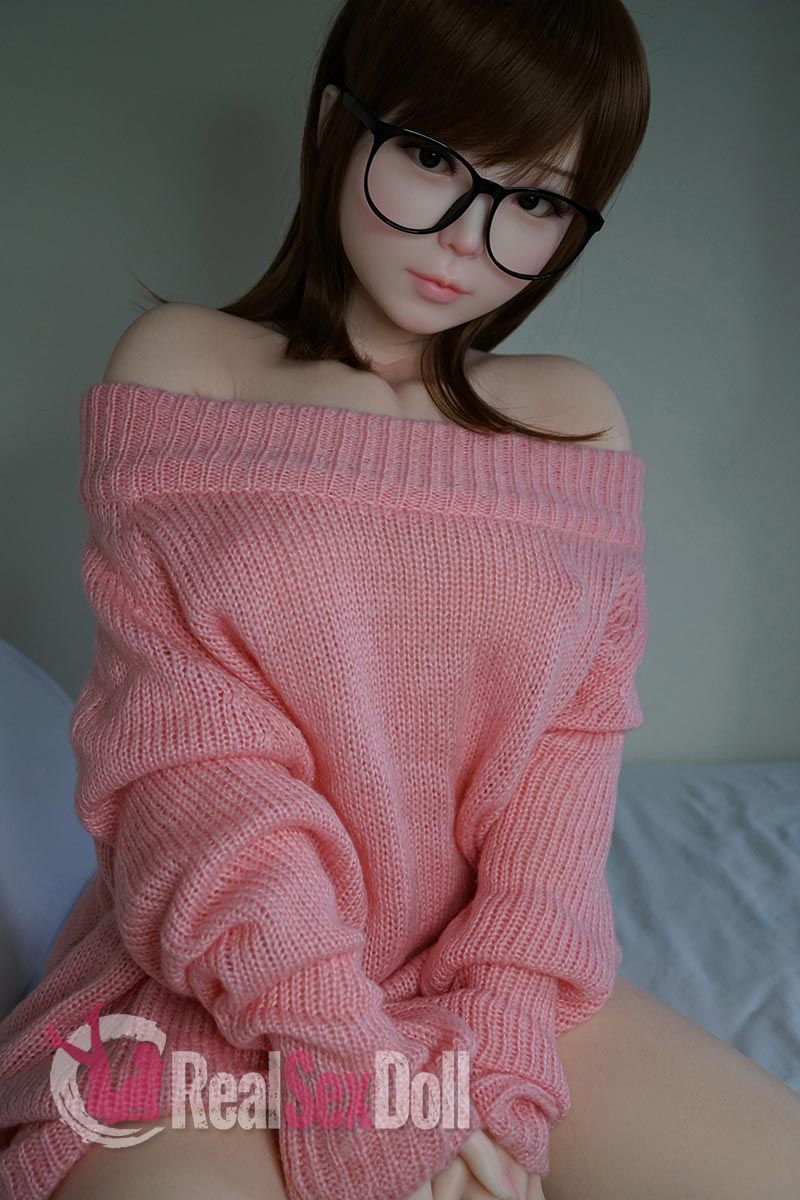 150cm/4ft11 C-cup Curvy Silicone Sex Doll Akira#2 vista 5