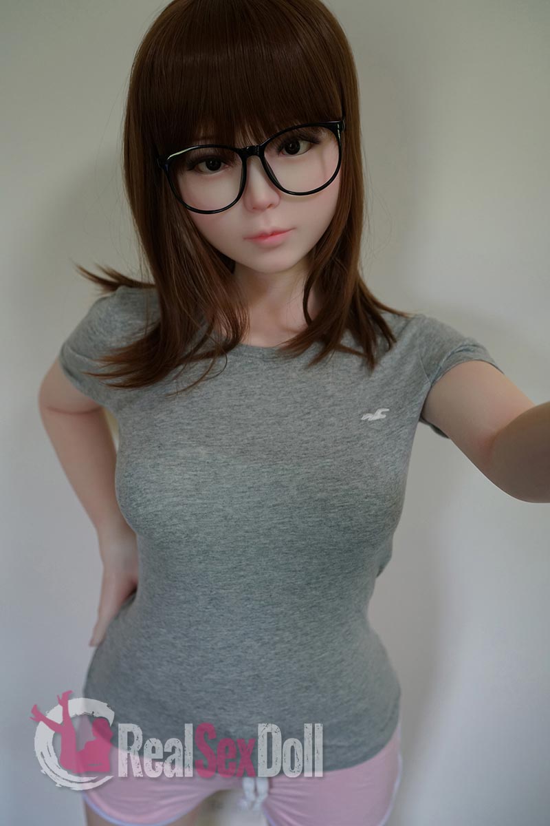 150cm/4ft11 C-cup Curvy Silicone Sex Doll Akira #4 vista 3