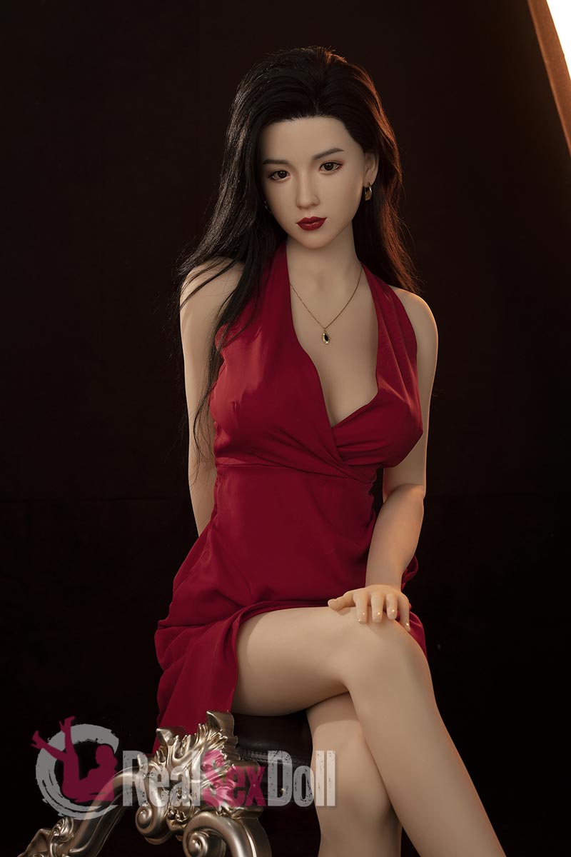 166cm / 5ft5 C-Cup Red dress brunette Sex Doll Yurio vista 2