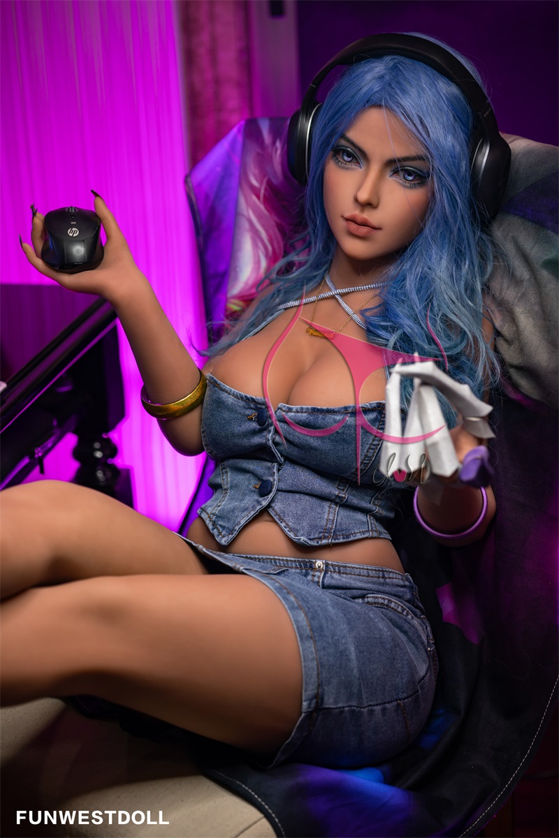 155cm / 5ft1 F-cup Anime Love Doll Lexie vista 2