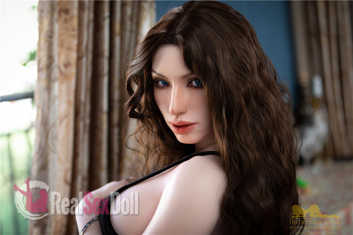 166cm 2.0/ 5ft5 D-Cup Skinny Silicone Sex Doll Zara vista 7
