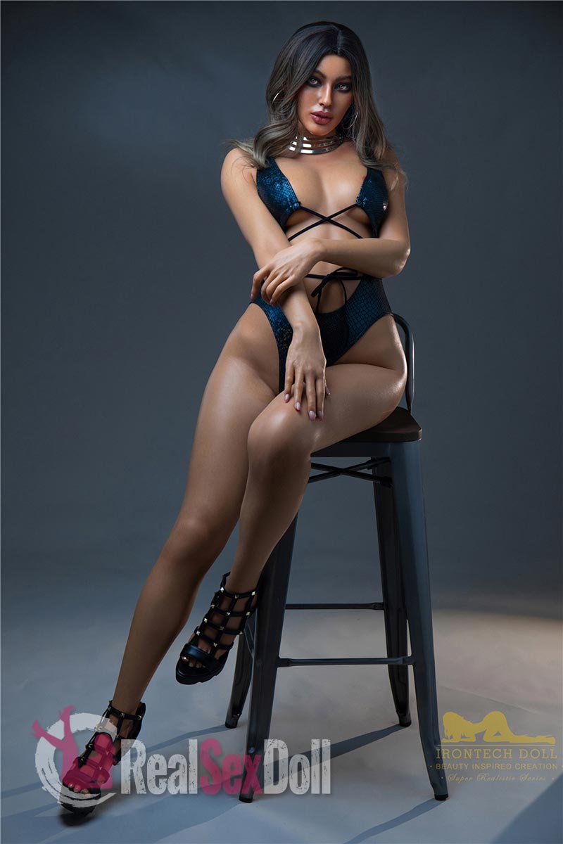 166cm 2.0/ 5ft5 D-Cup Skinny Silicone Sex Doll Hedy vista 4