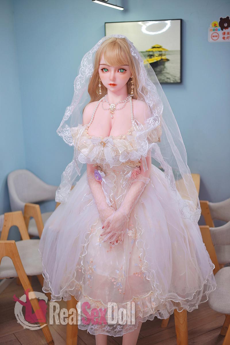 157cm / 5ft2 H-cup Anime Silicone Sex Doll Emmie vista 5