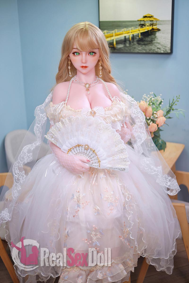 157cm / 5ft2 H-cup Anime Silicone Sex Doll Emmie