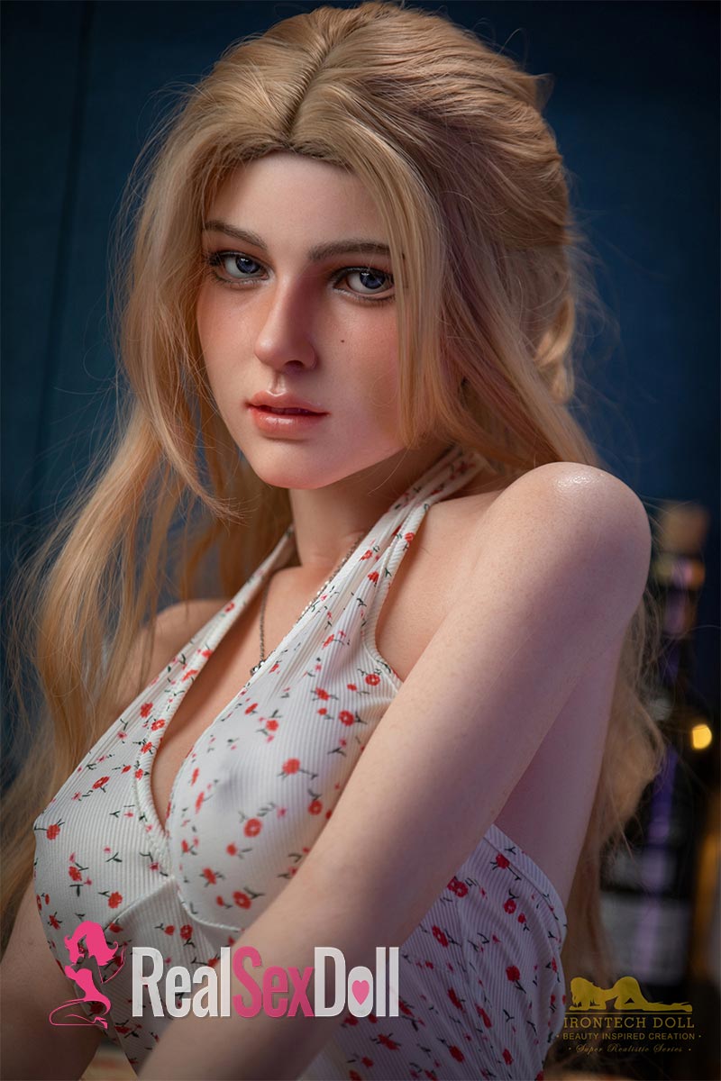 153cm / 4ft11 F-cup Blonde Curvy Love Doll Fenny