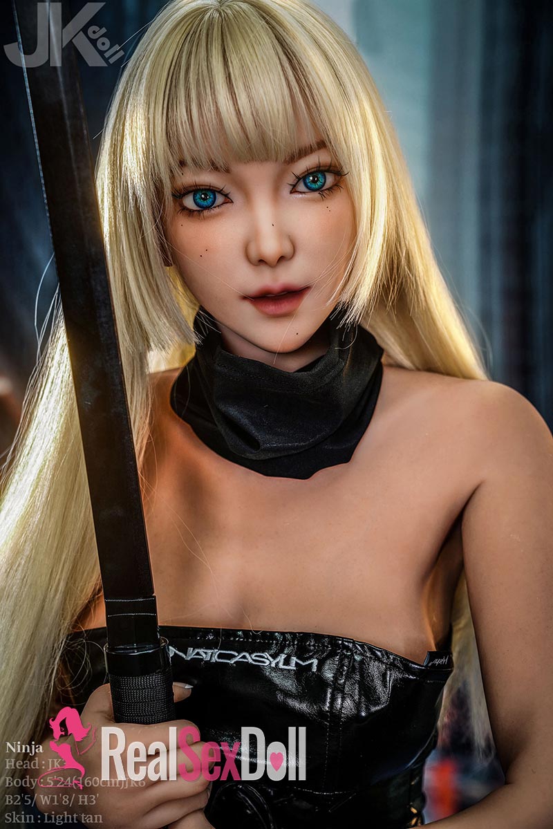 160cm / 5ft3 E-cup Blonde Cruvy Sex Doll Ninja vista 2