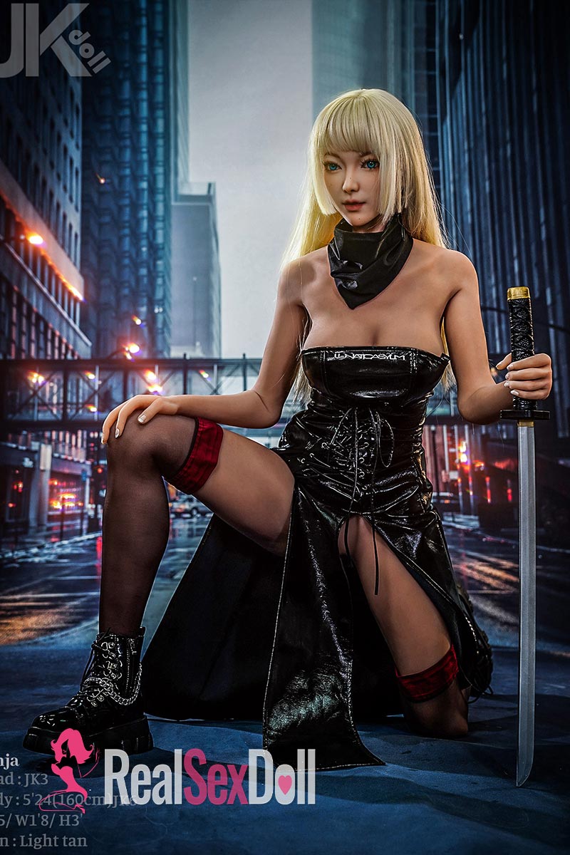 160cm / 5ft3 E-cup Blonde Cruvy Sex Doll Ninja vista 5