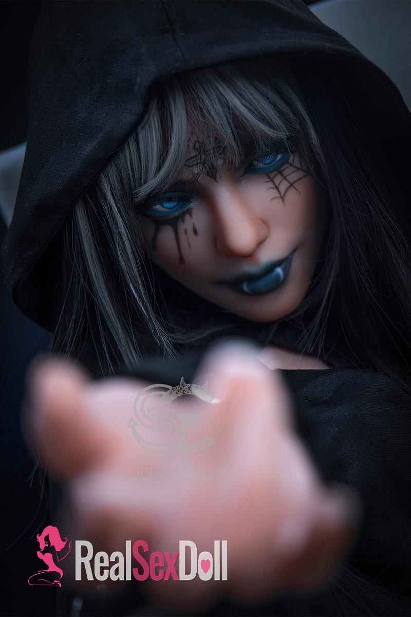 166cm / 5ft4 C-cup Gothic Sex Doll Heloise vista 7