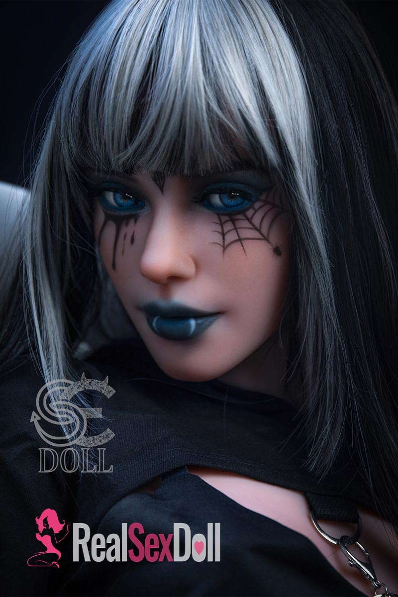 166cm / 5ft4 C-cup Gothic Sex Doll Heloise vista 8