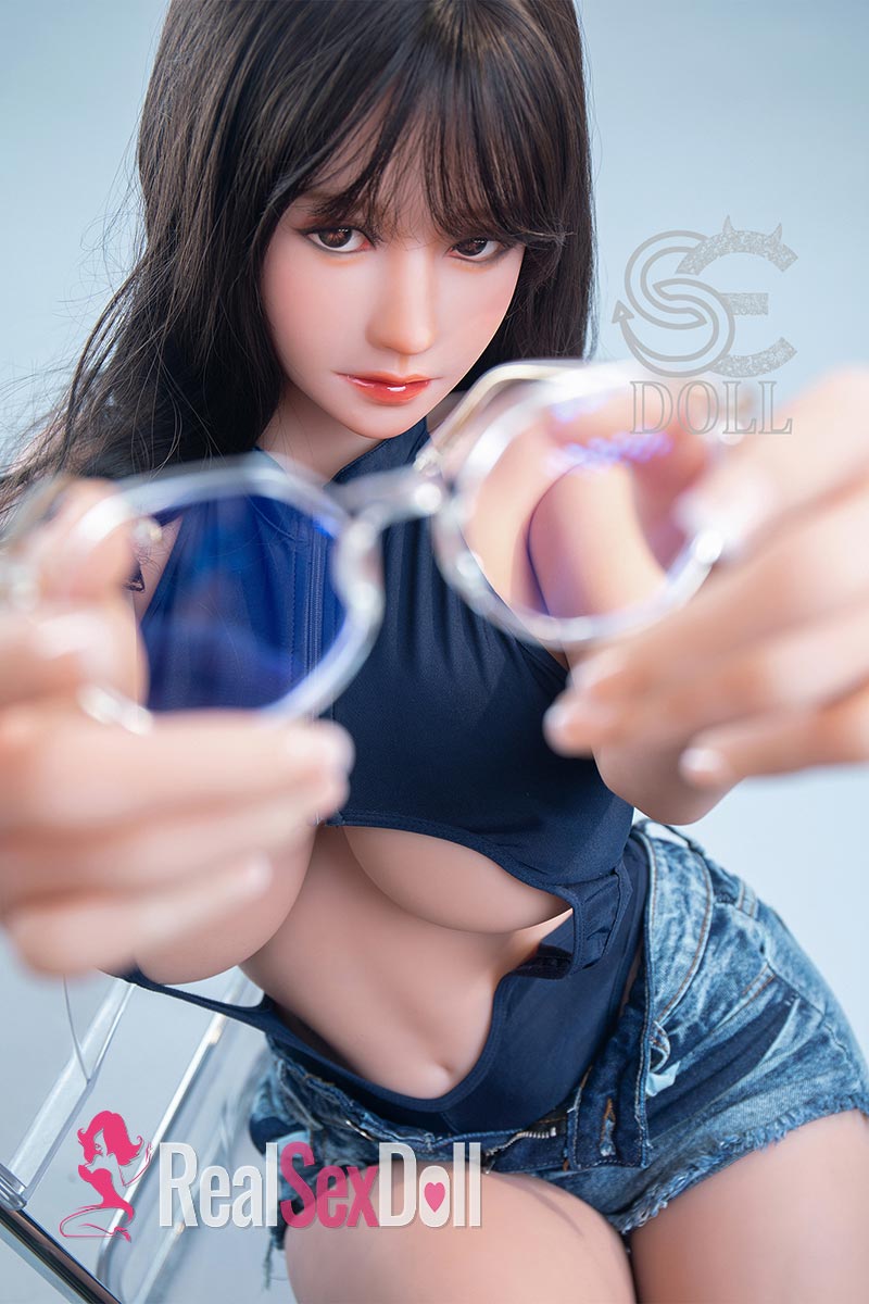 157cm / 5ft2 H-cup Sexy Curvy Doll Phoebe vista 7